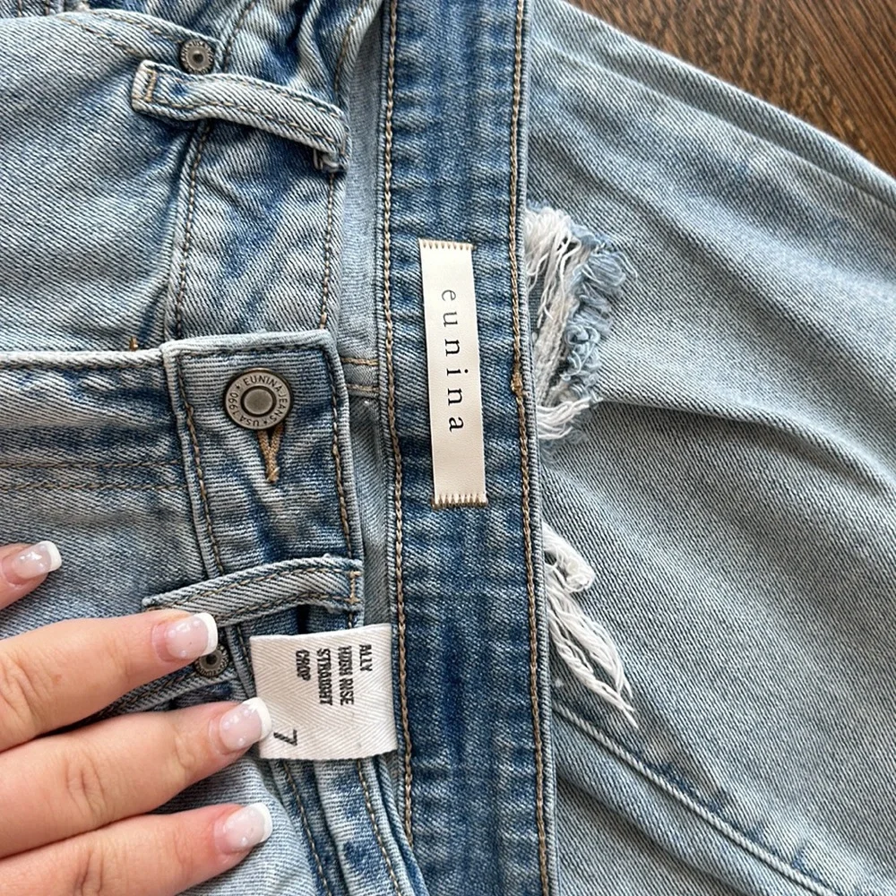 Eunina - Light Was Ripped Jeans - Picture 6 of 8